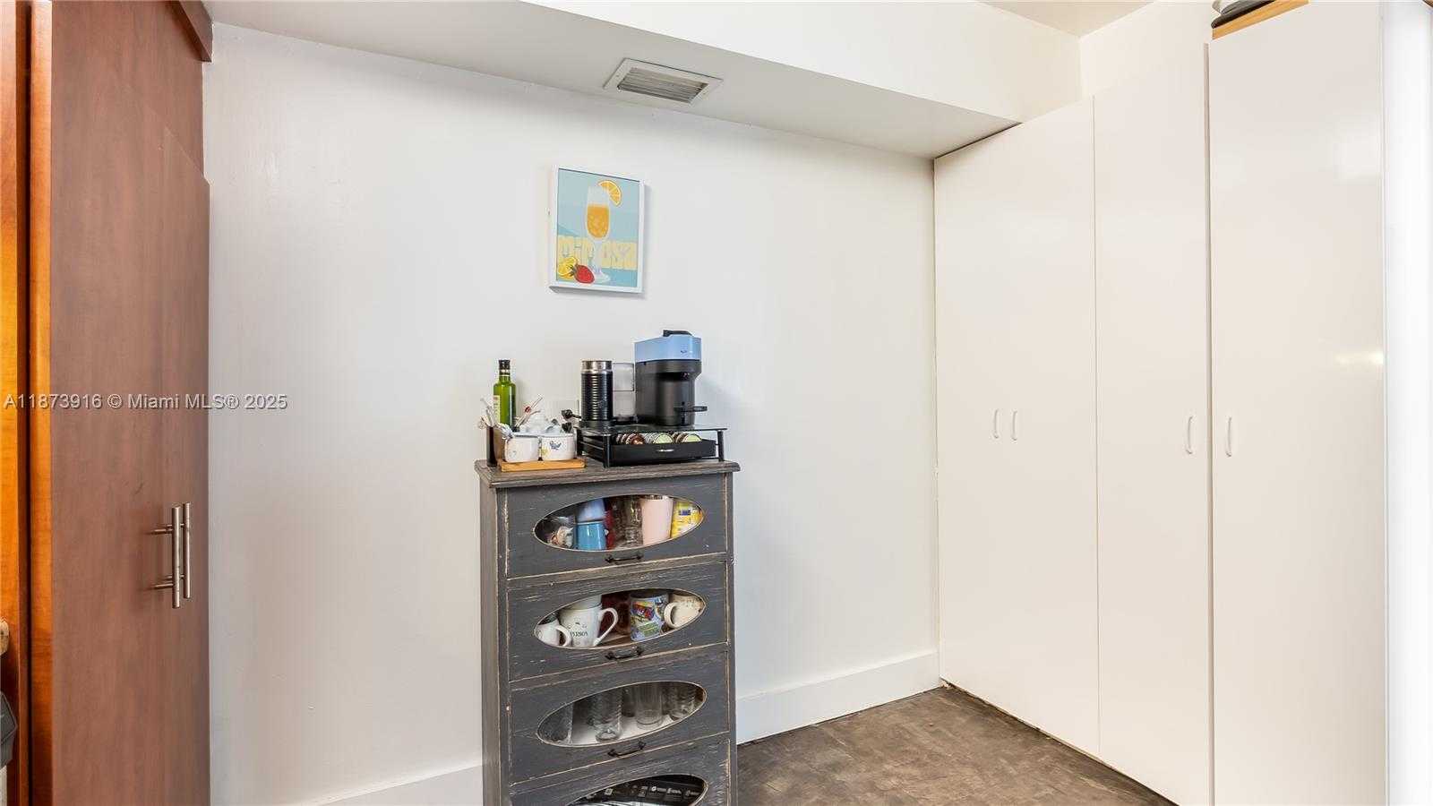 Small Image of 2851 NORTH EAST 183RD ST #809E, Aventura Number 16