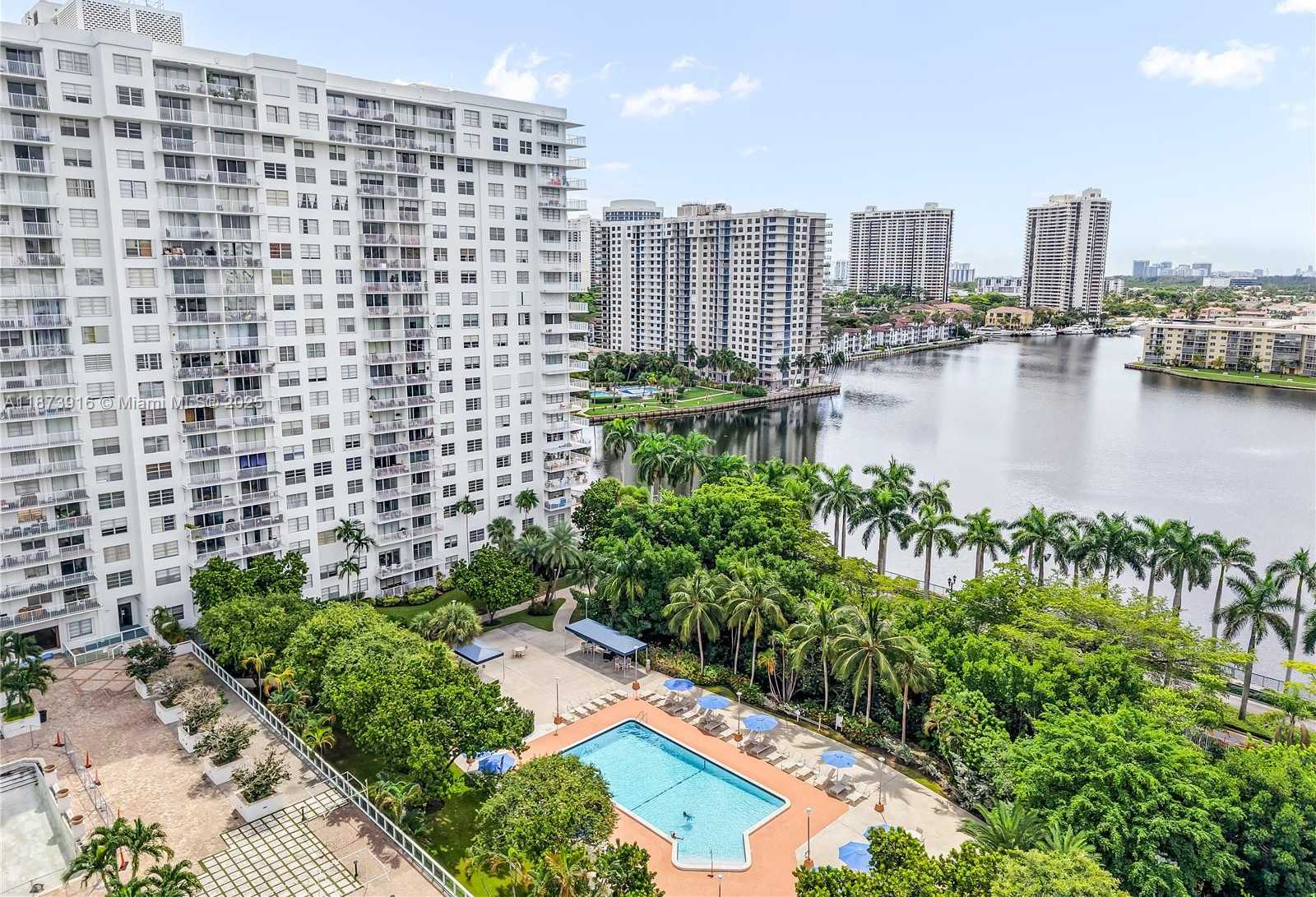 Small Image of 2851 NORTH EAST 183RD ST #809E, Aventura Number 5