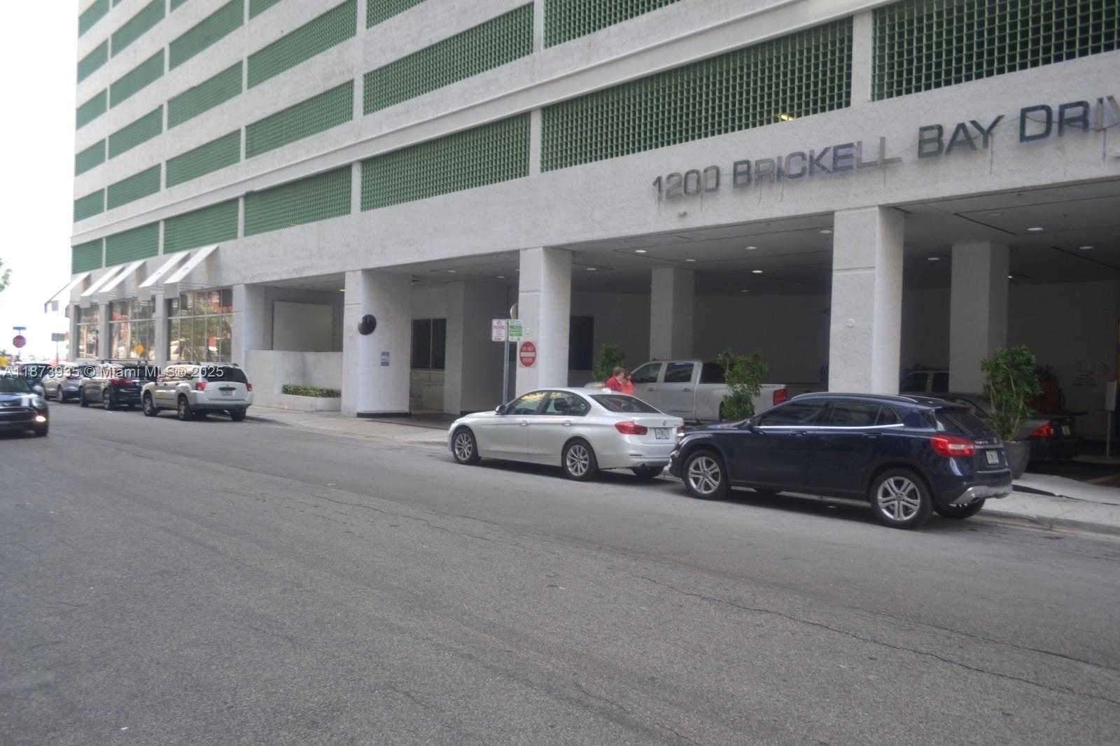 Small Image of 1200 BRICKELL BAY DR #2308, Miami Number 16