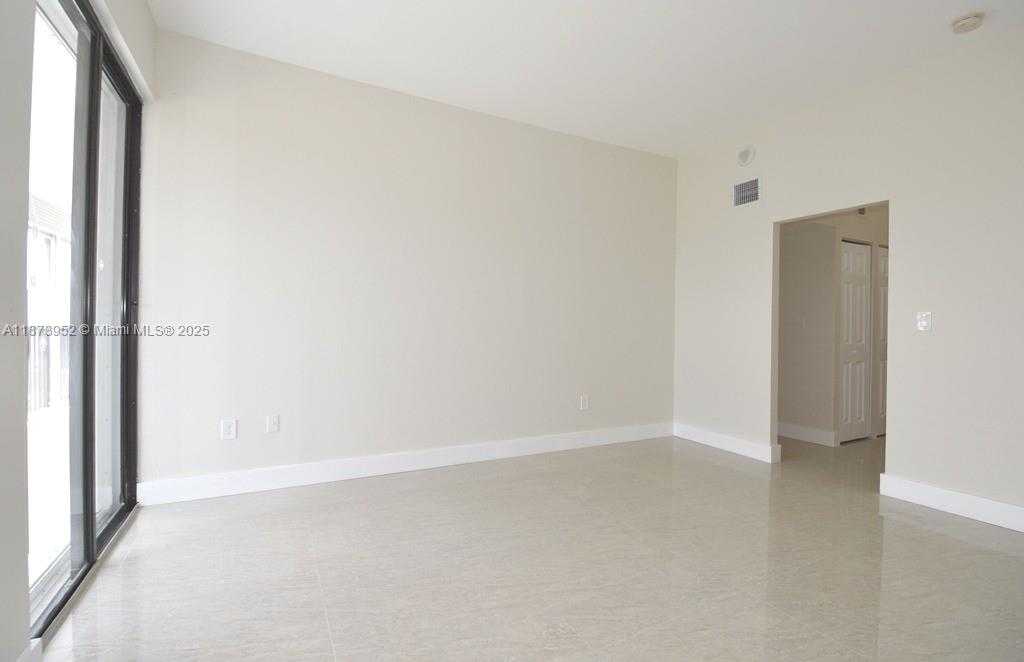 Small Image of 3701 NORTH COUNTRY CLUB DR #PH07, Aventura Number 27