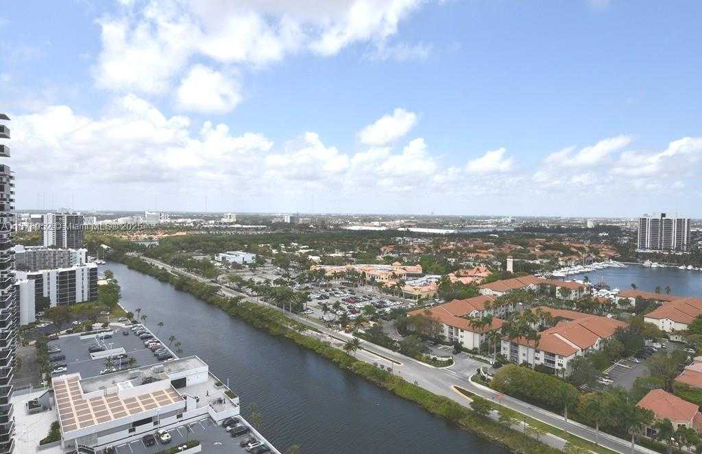 Small Image of 3701 NORTH COUNTRY CLUB DR #PH07, Aventura Number 39