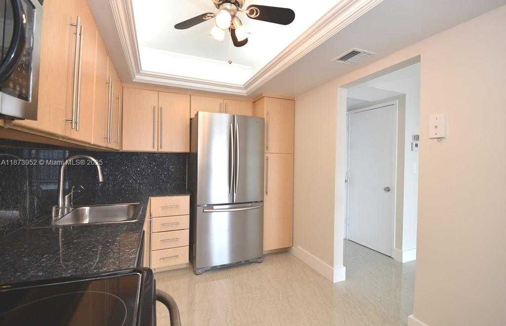 Small Image of 3701 NORTH COUNTRY CLUB DR #PH07, Aventura Number 9