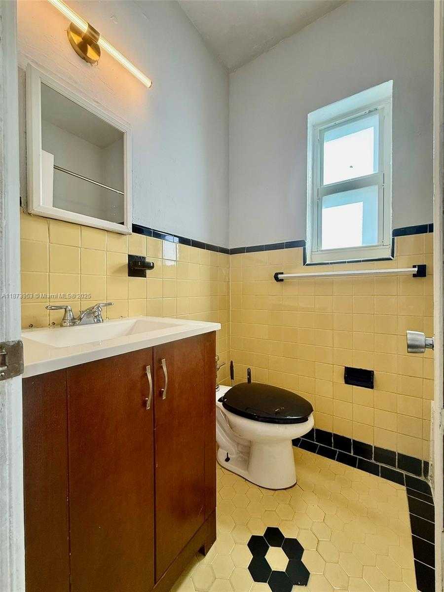Small Image of 1619 MERIDIAN AVE #3, Miami Beach Number 11