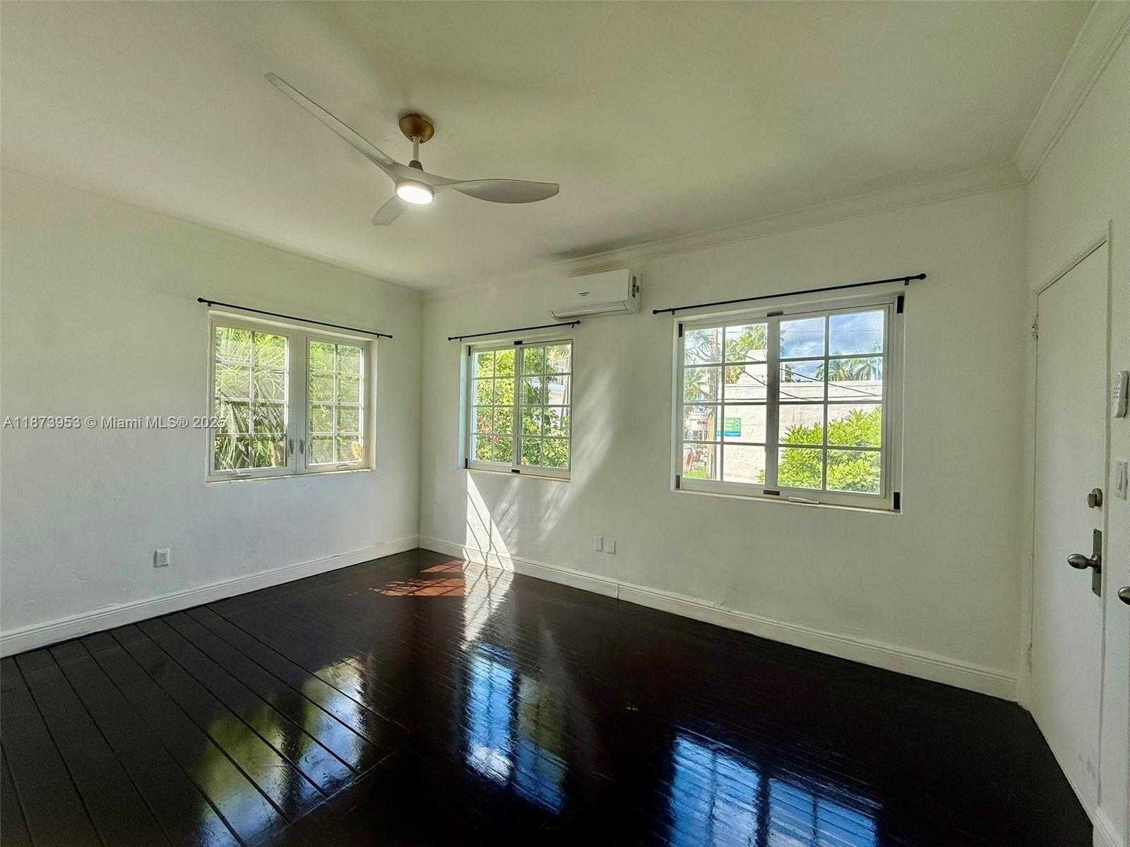 Small Image of 1619 MERIDIAN AVE #3, Miami Beach Number 2