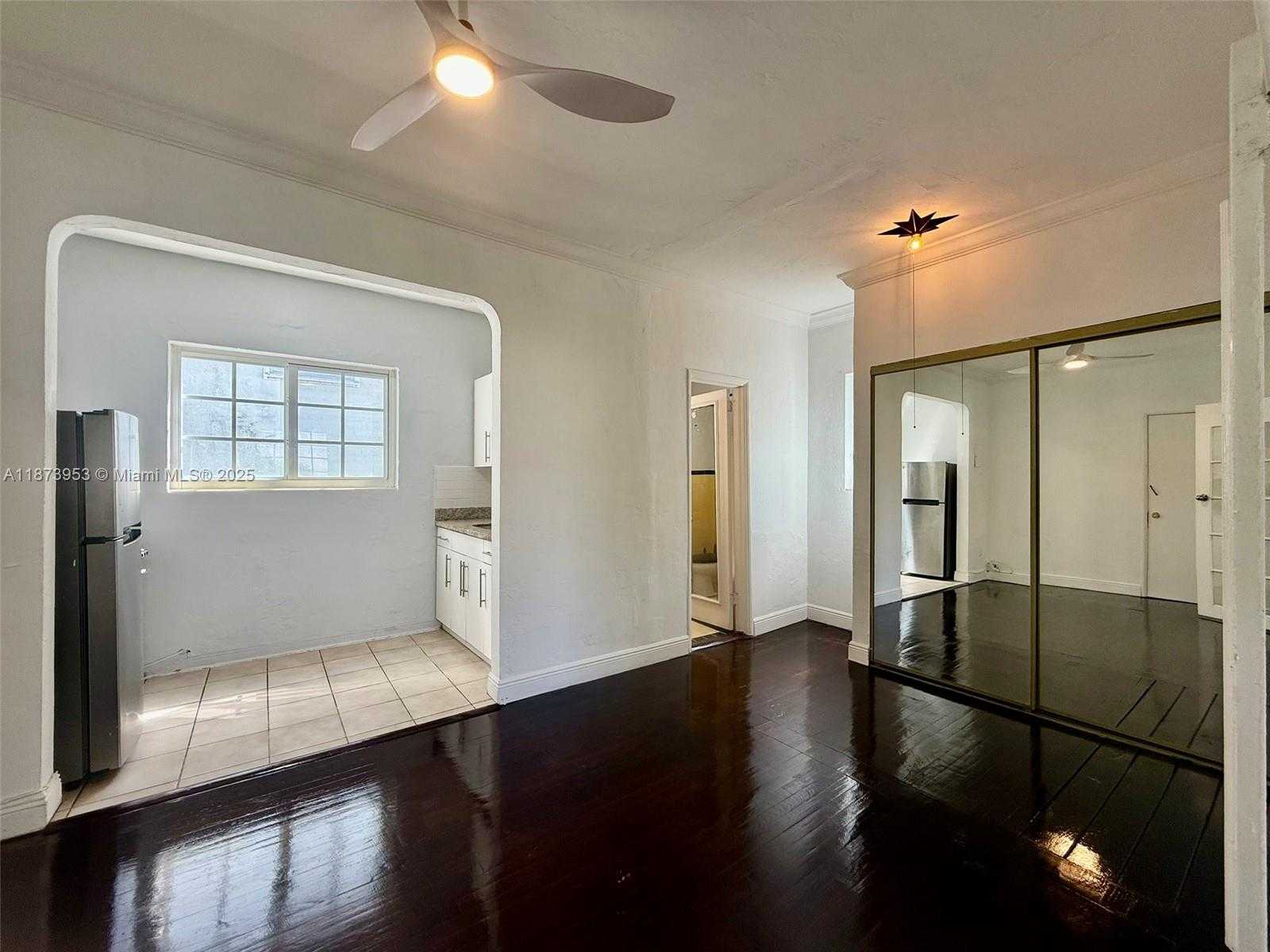 Small Image of 1619 MERIDIAN AVE #3, Miami Beach Number 6
