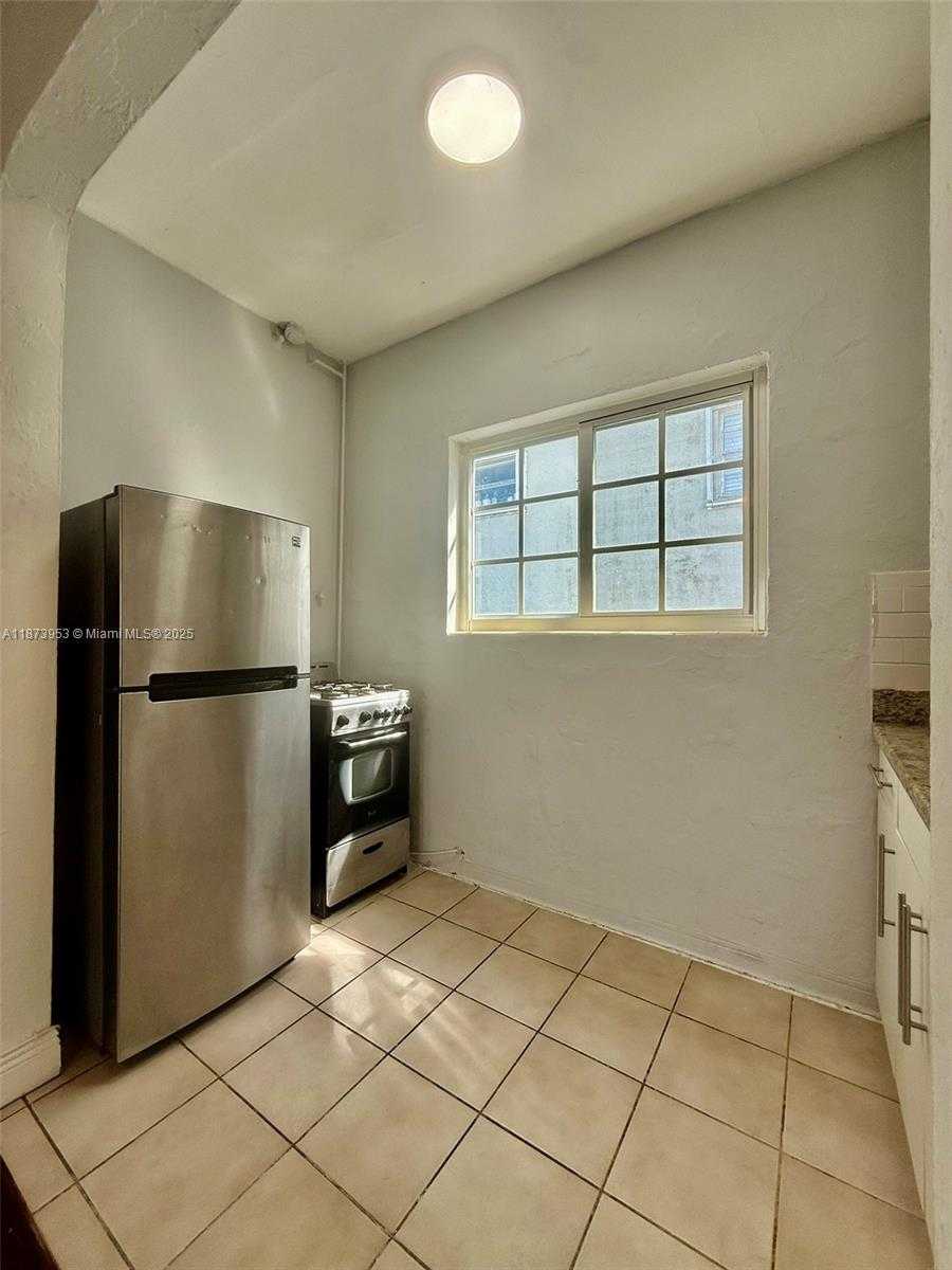 Small Image of 1619 MERIDIAN AVE #3, Miami Beach Number 9