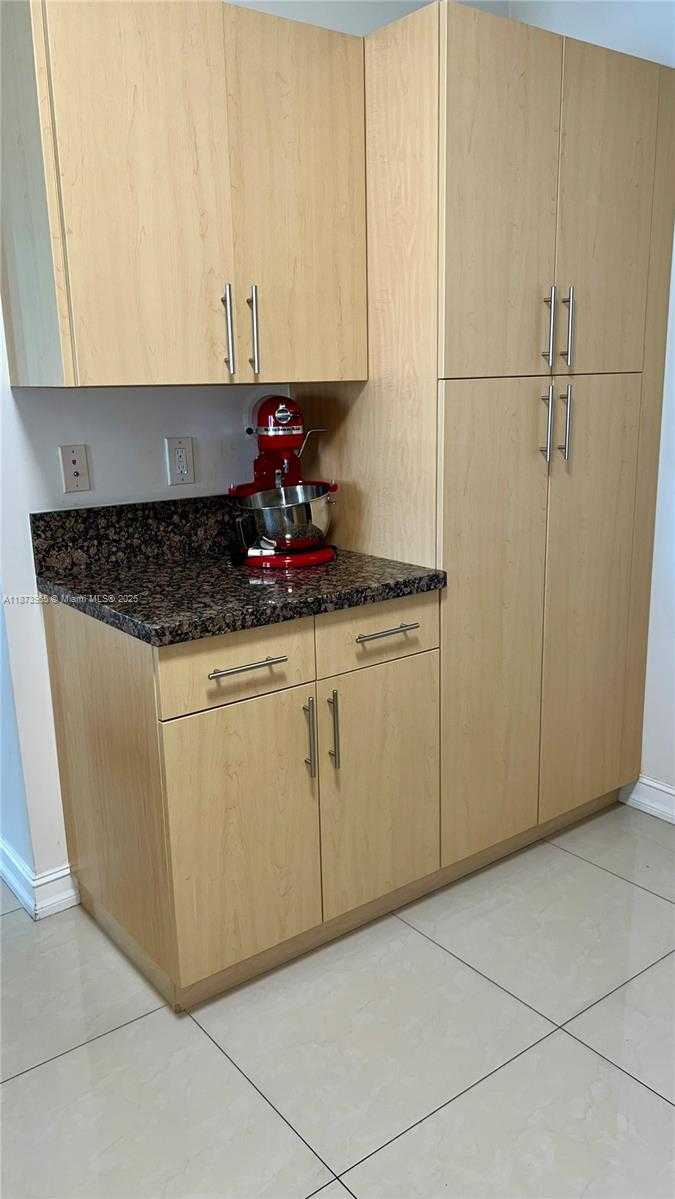 Small Image of 3167 NORTH EAST 210TH ST, Aventura Number 13