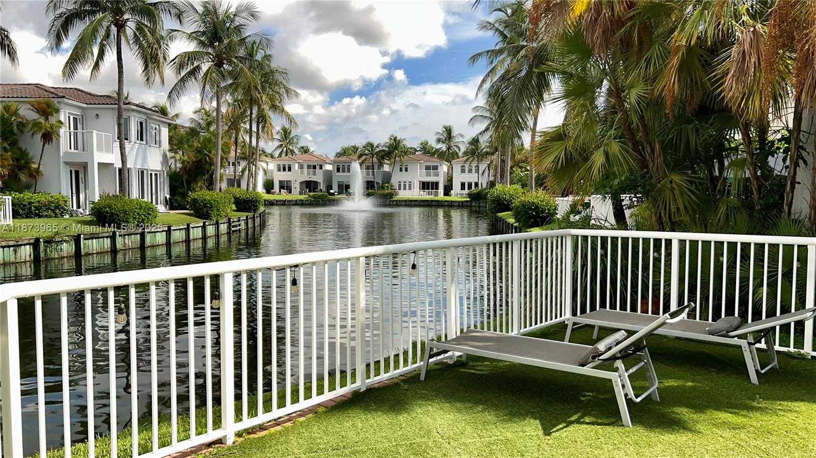 Small Image of 3167 NORTH EAST 210TH ST, Aventura Number 17