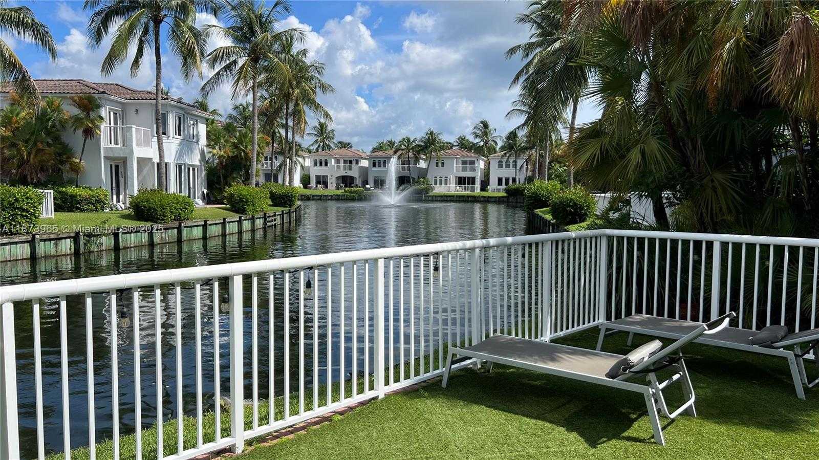 Small Image of 3167 NORTH EAST 210TH ST, Aventura Number 2