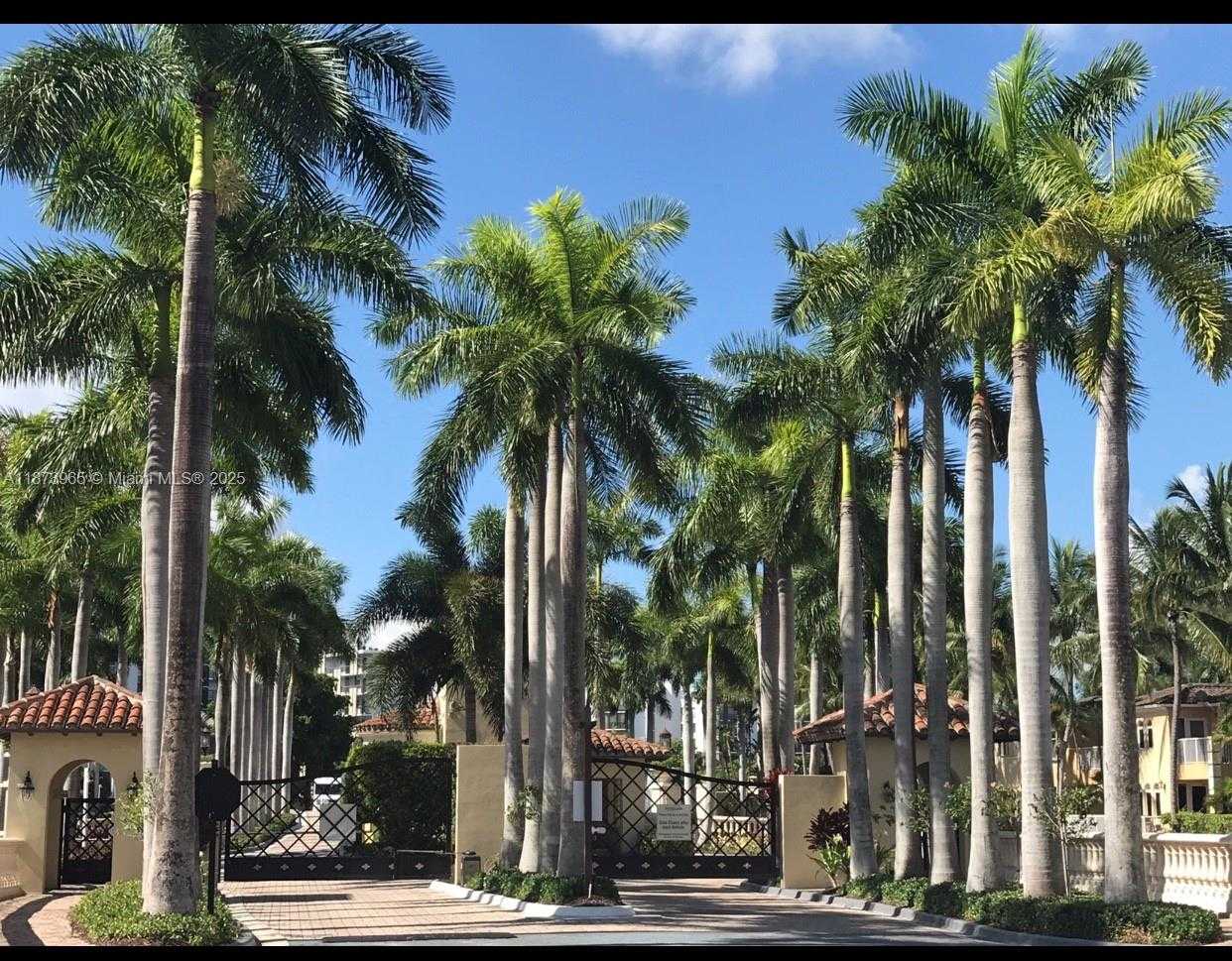 Small Image of 3167 NORTH EAST 210TH ST, Aventura Number 43