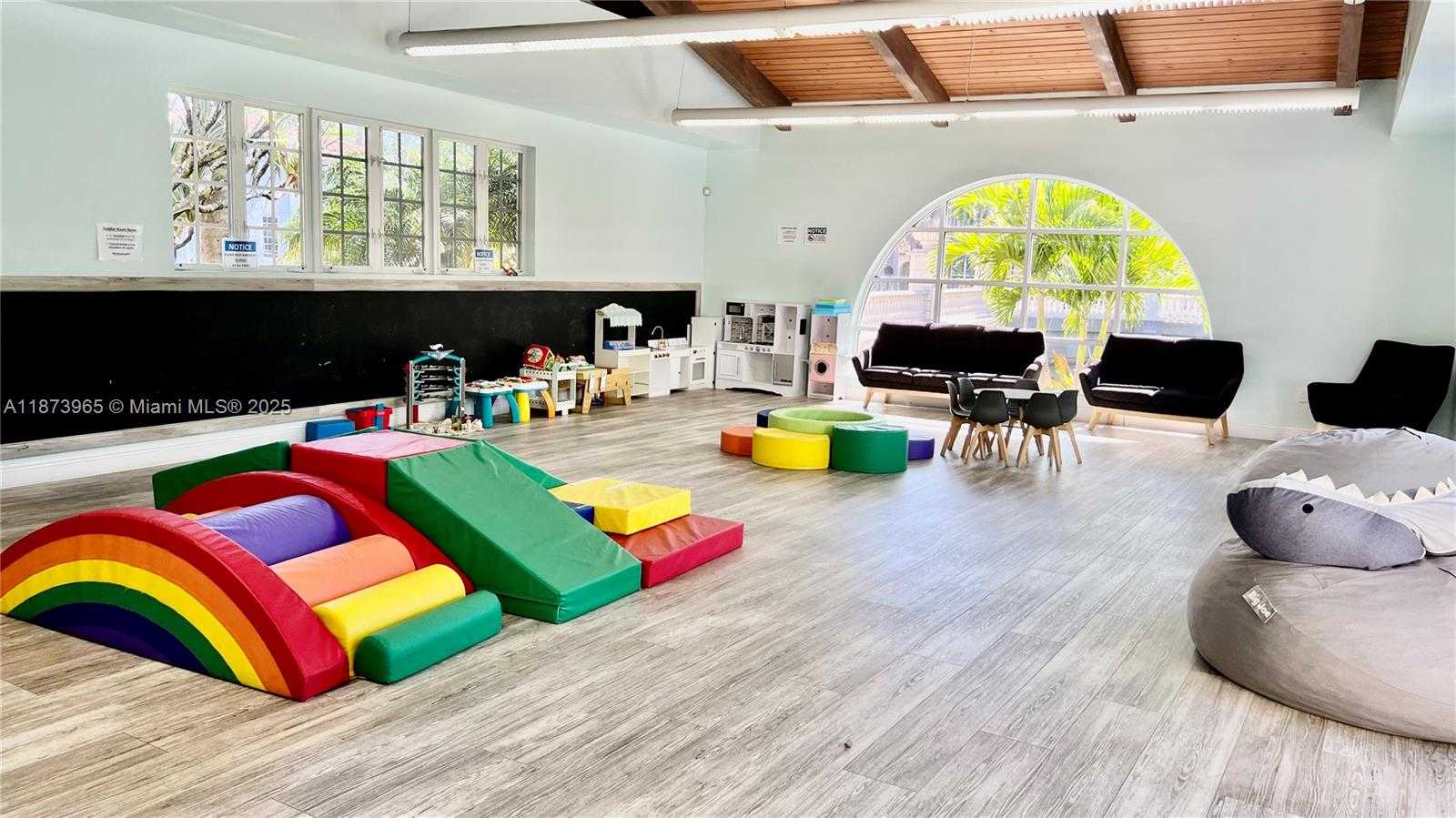 Small Image of 3167 NORTH EAST 210TH ST, Aventura Number 46