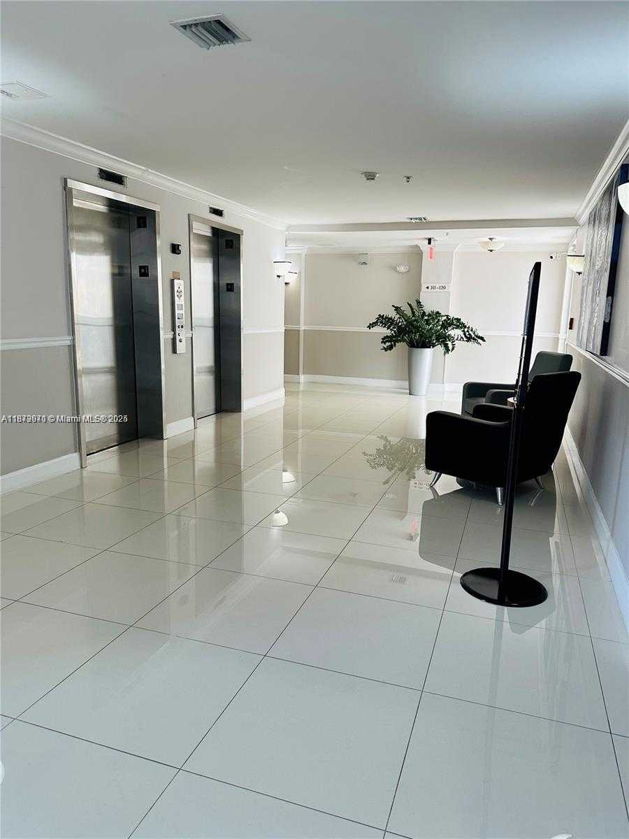 Small Image of 9725 52ND ST #211, Doral Number 27