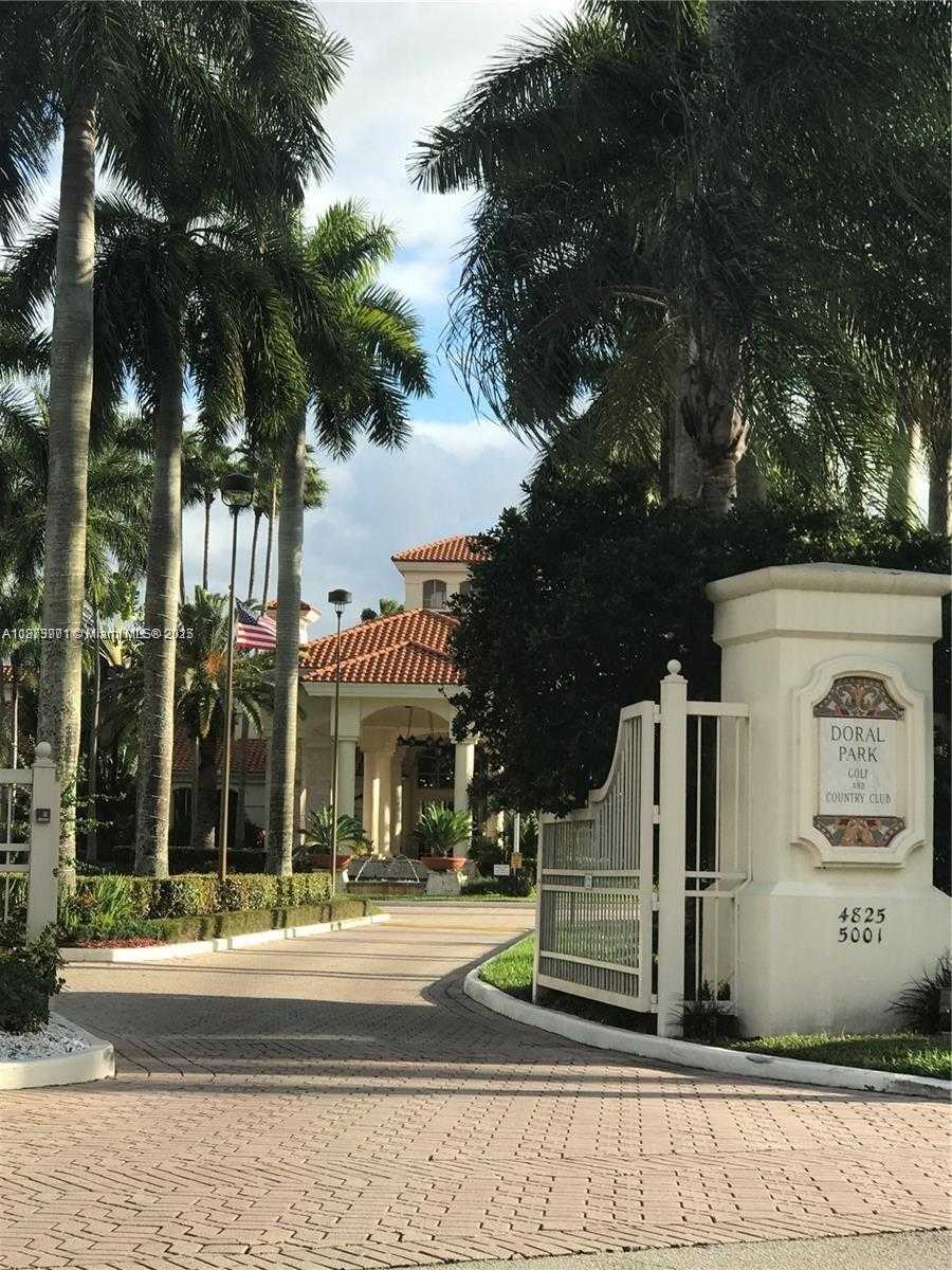 Small Image of 9725 52ND ST #211, Doral Number 31