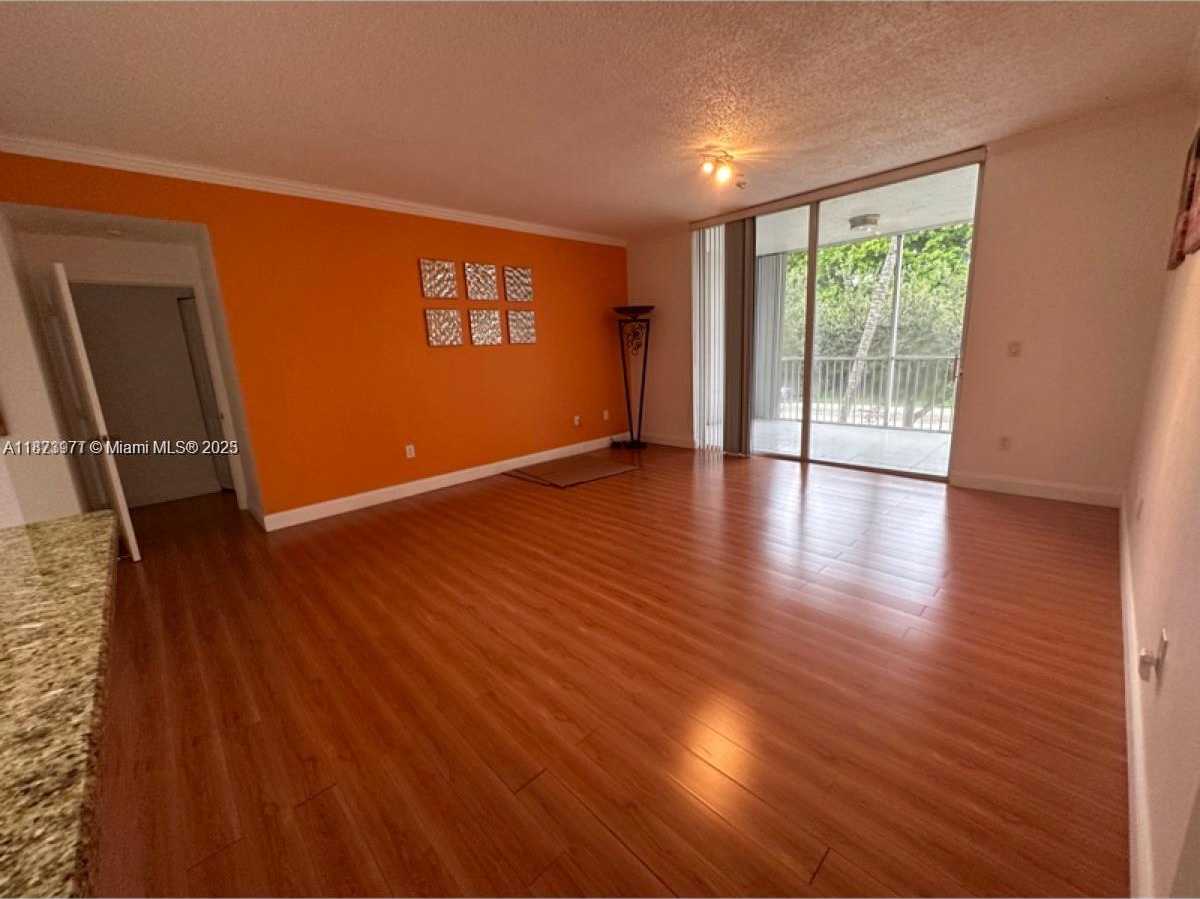 Small Image of 9725 52ND ST #211, Doral Number 7