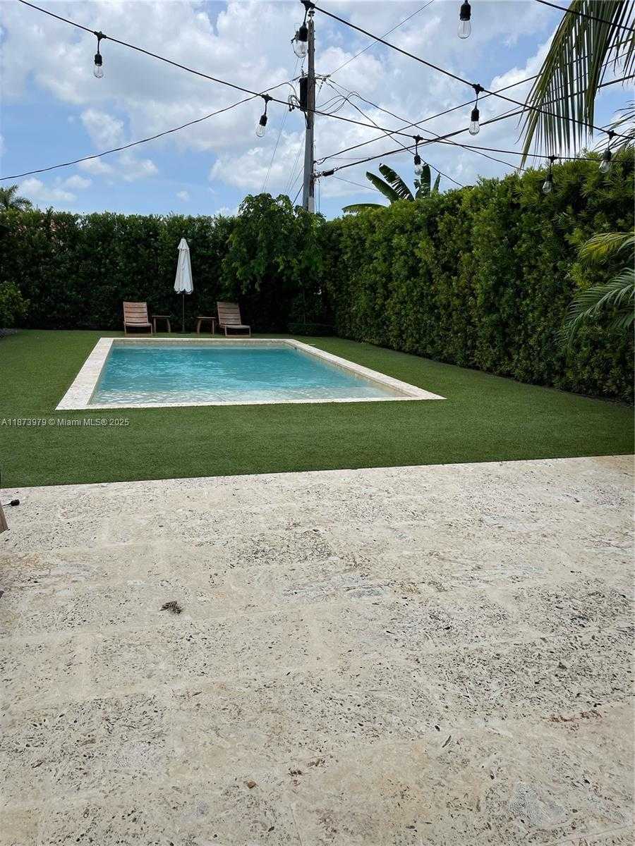 Small Image of 8921 SOUTH WEST 48TH ST, Miami Number 14