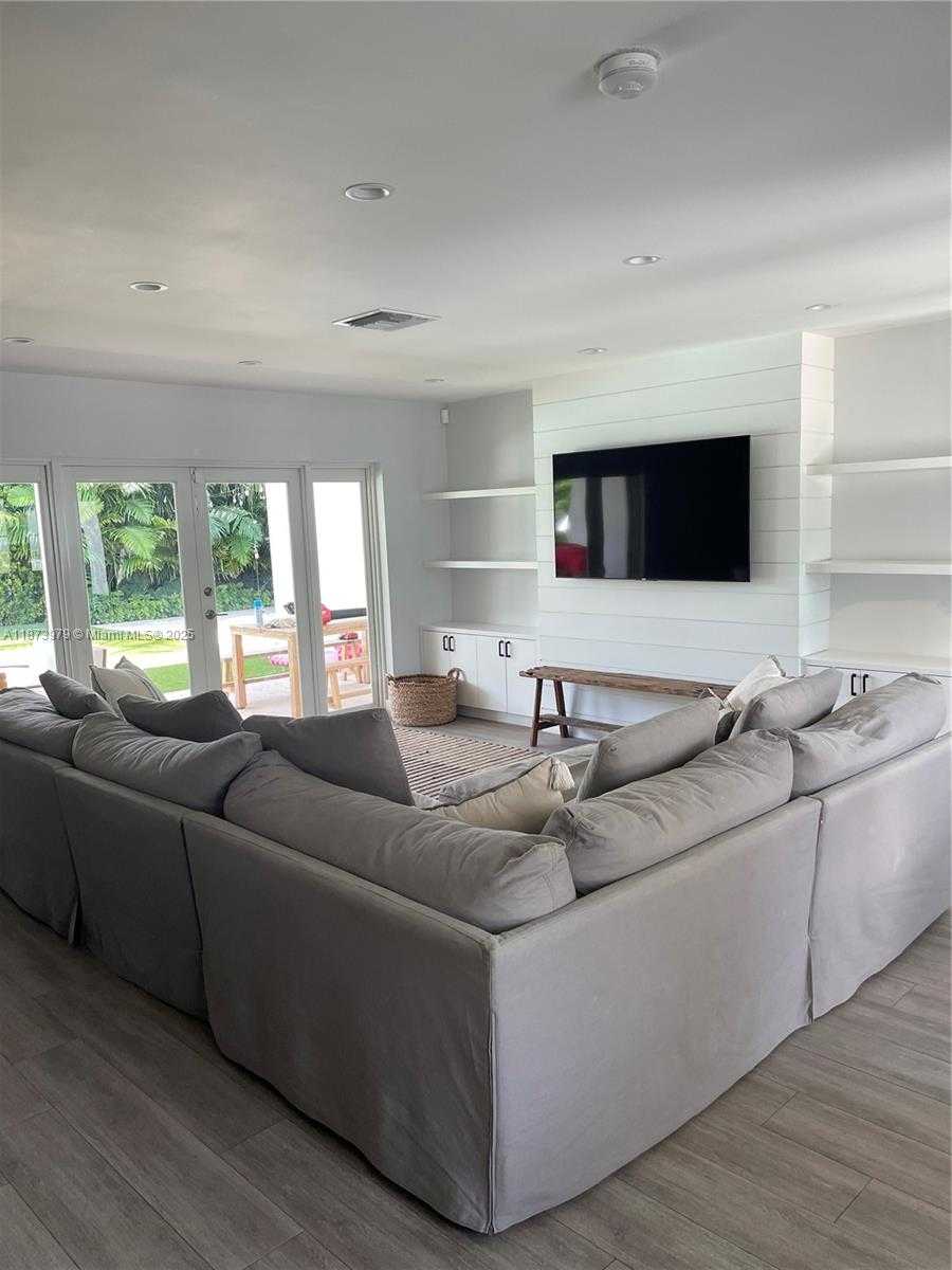 Small Image of 8921 SOUTH WEST 48TH ST, Miami Number 7
