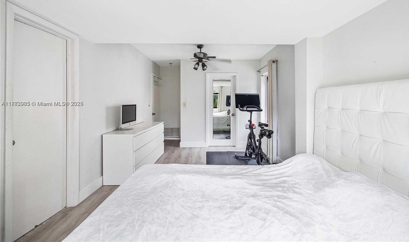 Small Image of 2520 SOUTH WEST 20TH ST, Miami Number 16