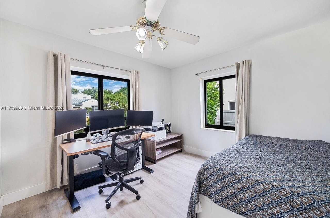 Small Image of 2520 SOUTH WEST 20TH ST, Miami Number 18