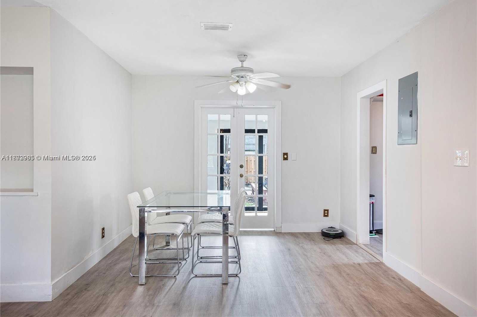 Small Image of 2520 SOUTH WEST 20TH ST, Miami Number 8