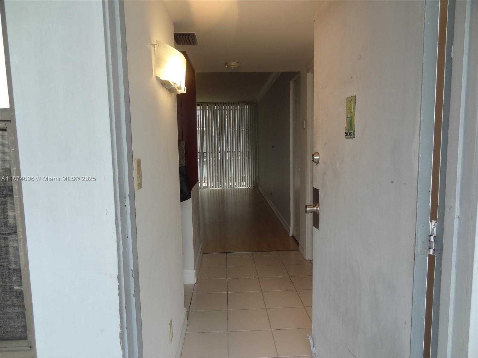 Small Image of 3401 NORTH COUNTRY CLUB DR #EI506, Aventura Number 10