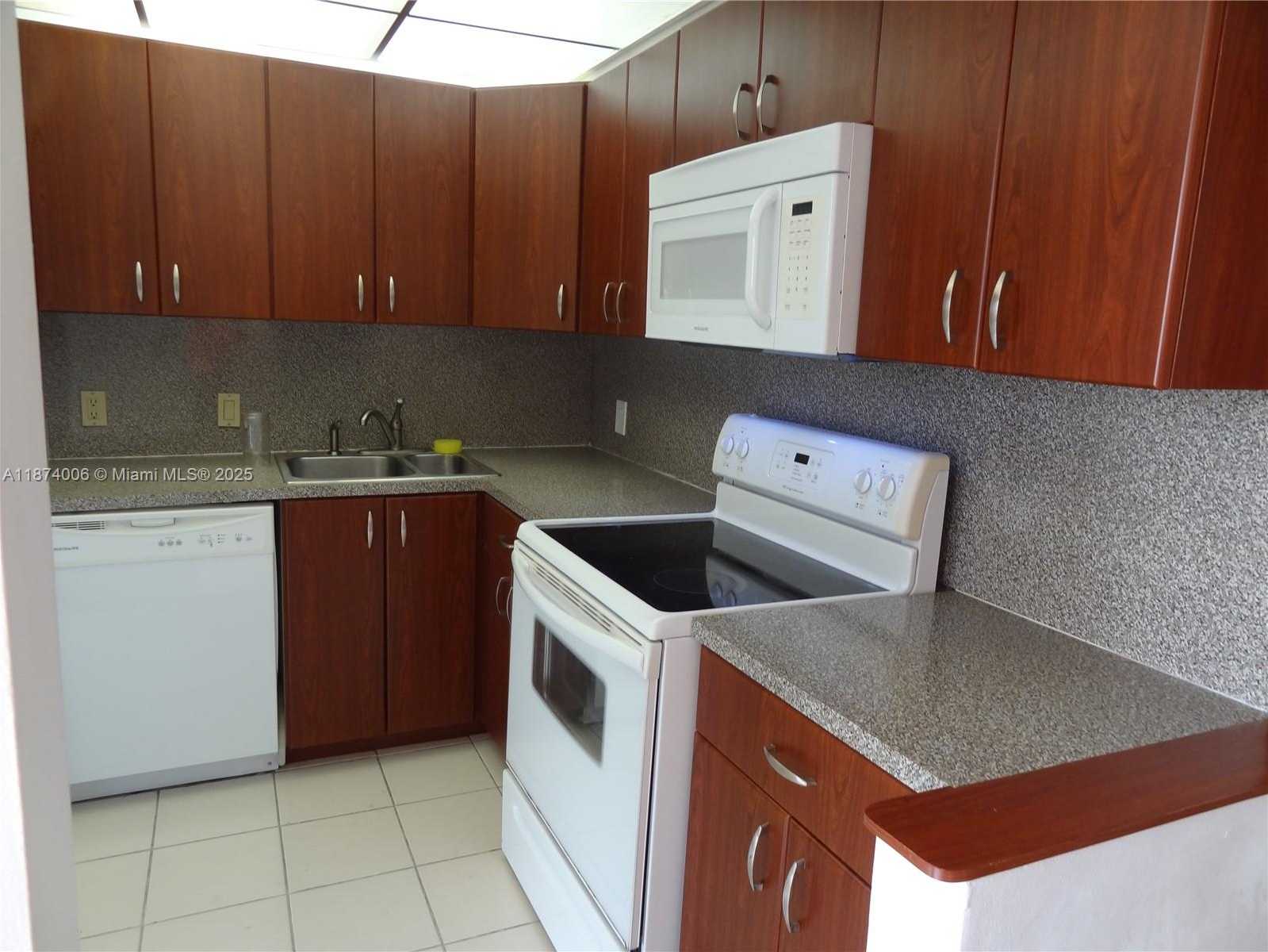 Small Image of 3401 NORTH COUNTRY CLUB DR #EI506, Aventura Number 14