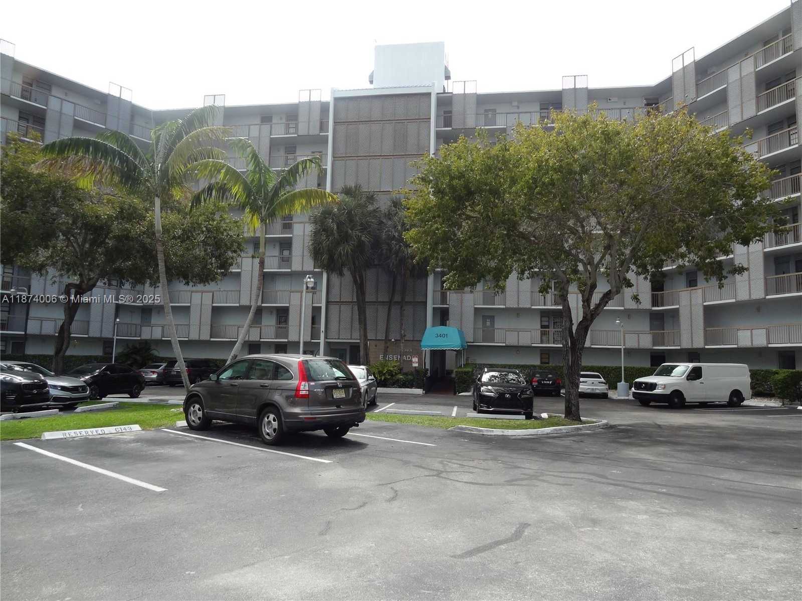 Small Image of 3401 NORTH COUNTRY CLUB DR #EI506, Aventura Number 2