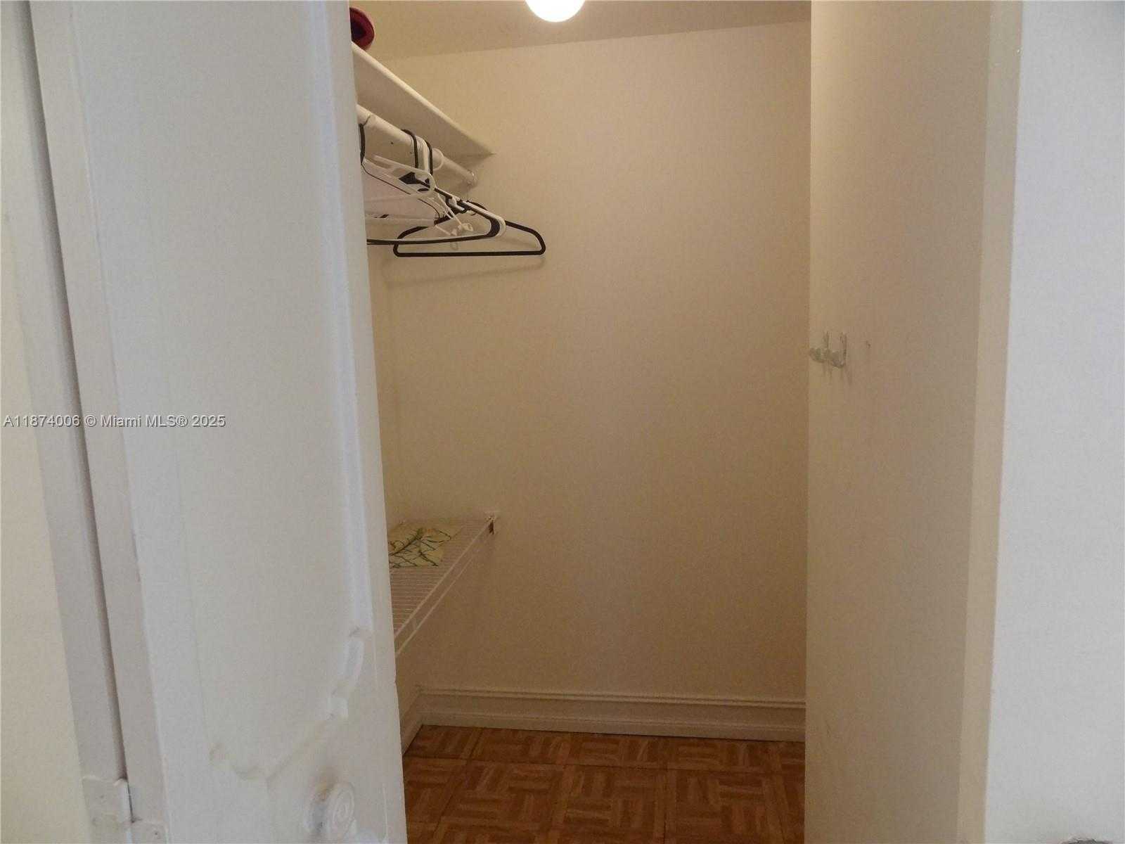 Small Image of 3401 NORTH COUNTRY CLUB DR #EI506, Aventura Number 23