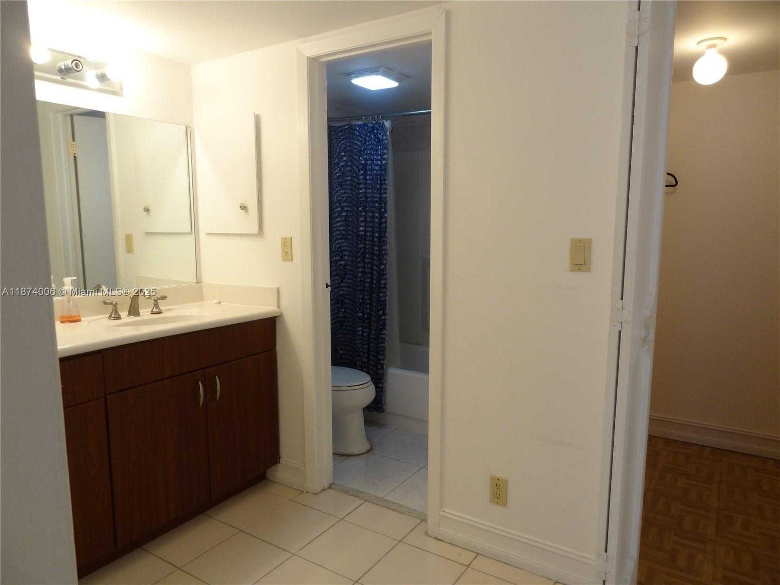 Small Image of 3401 NORTH COUNTRY CLUB DR #EI506, Aventura Number 30
