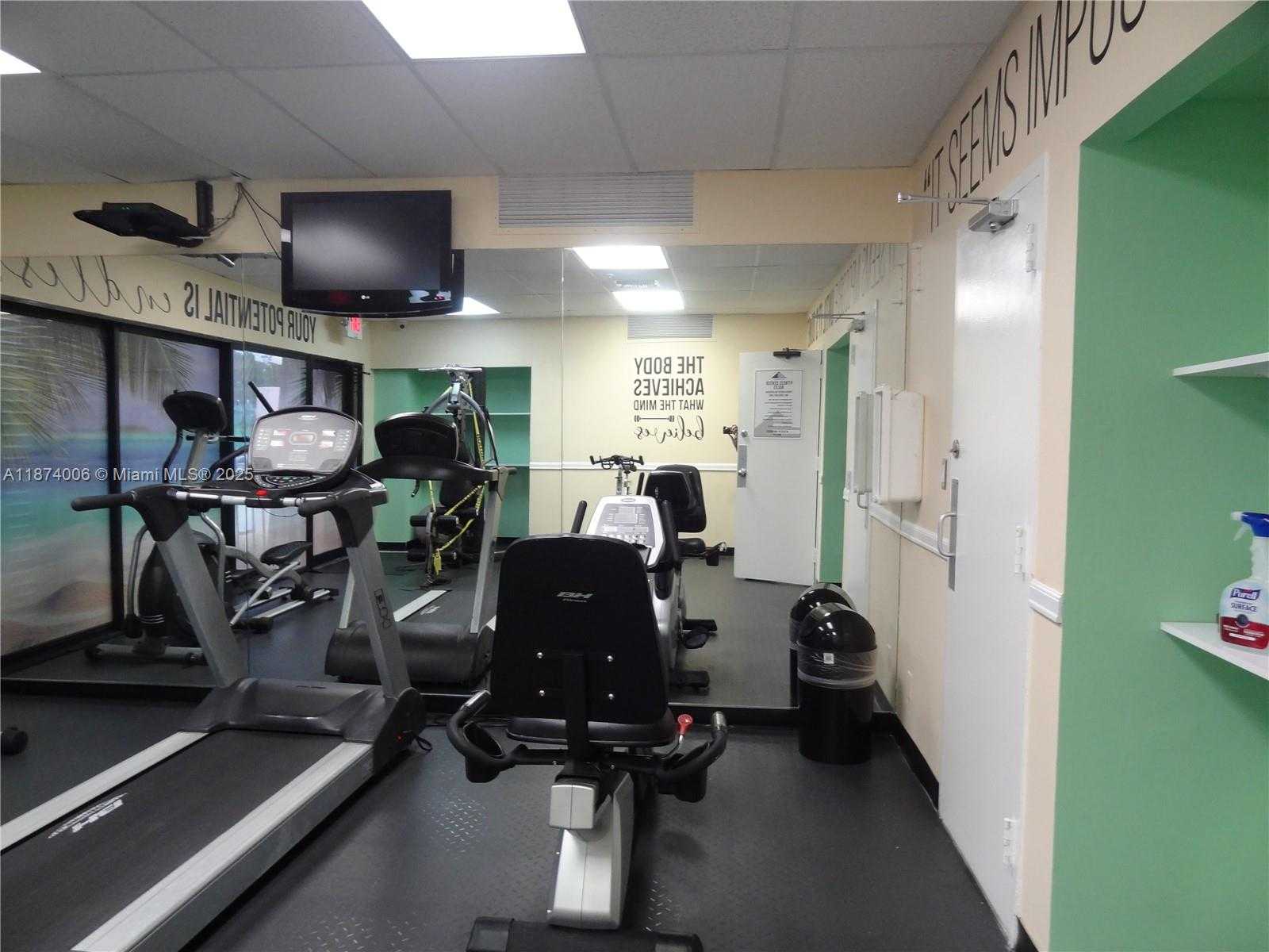 Small Image of 3401 NORTH COUNTRY CLUB DR #EI506, Aventura Number 39