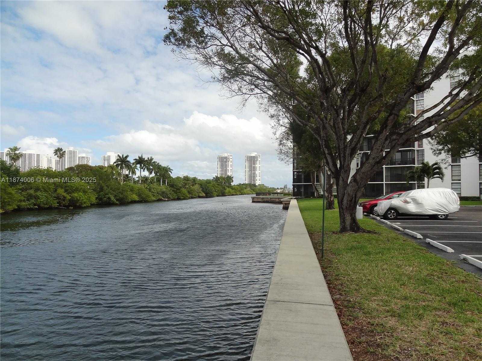 Small Image of 3401 NORTH COUNTRY CLUB DR #EI506, Aventura Number 41
