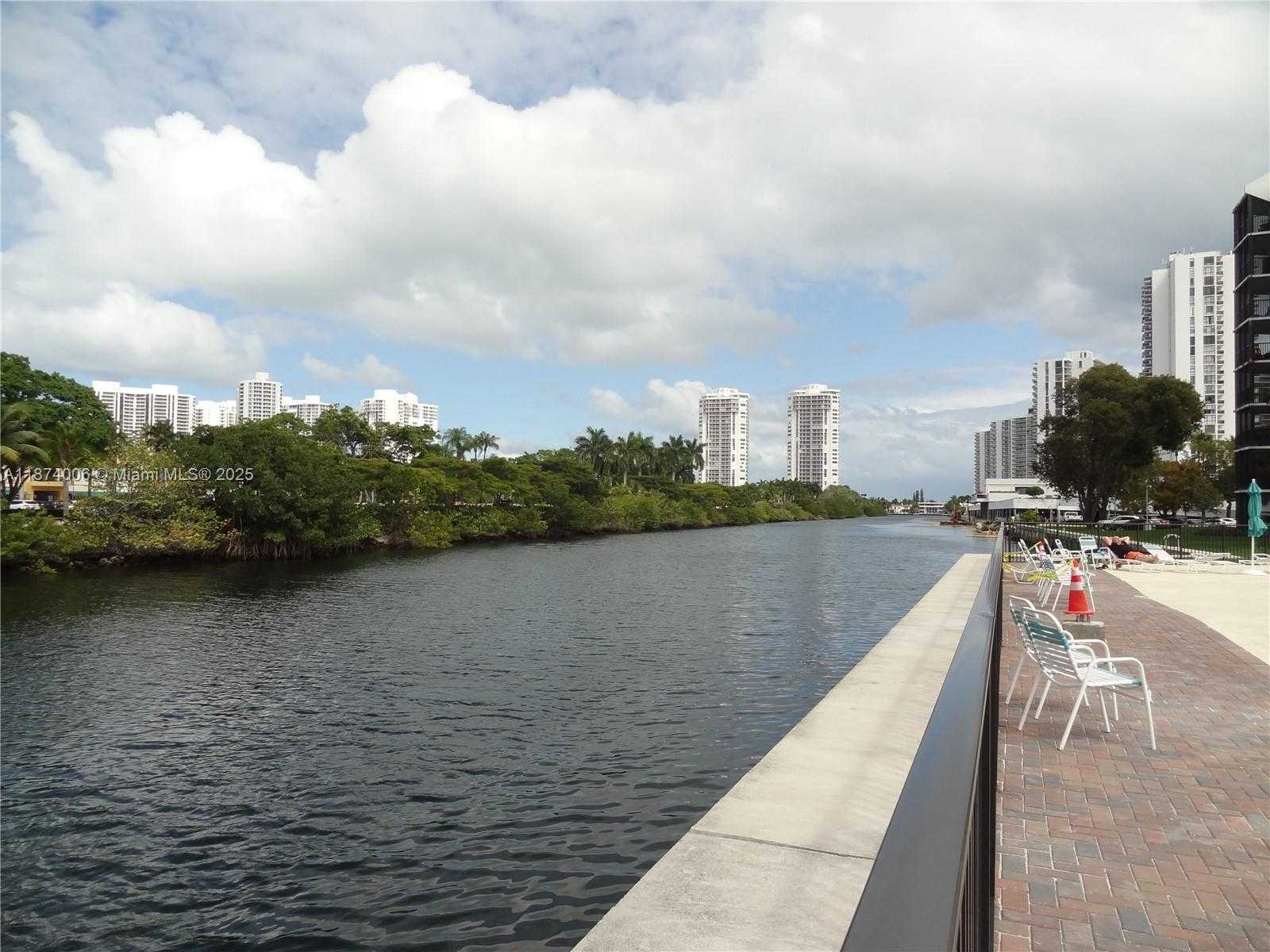 Small Image of 3401 NORTH COUNTRY CLUB DR #EI506, Aventura Number 44