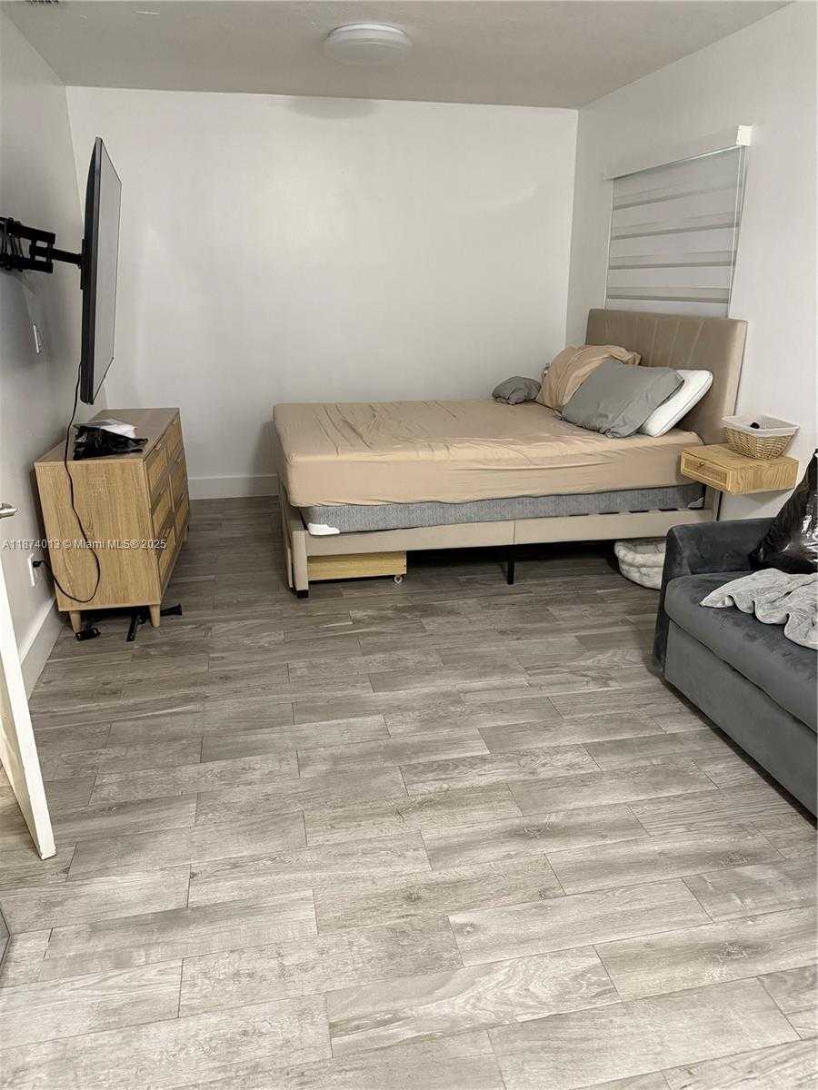 Small Image of 5320 SOUTH WEST 97TH AVE #B, Miami Number 13