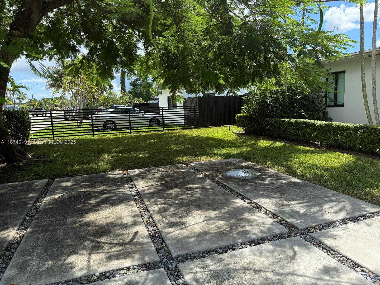 Small Image of 5320 SOUTH WEST 97TH AVE #B, Miami Number 23
