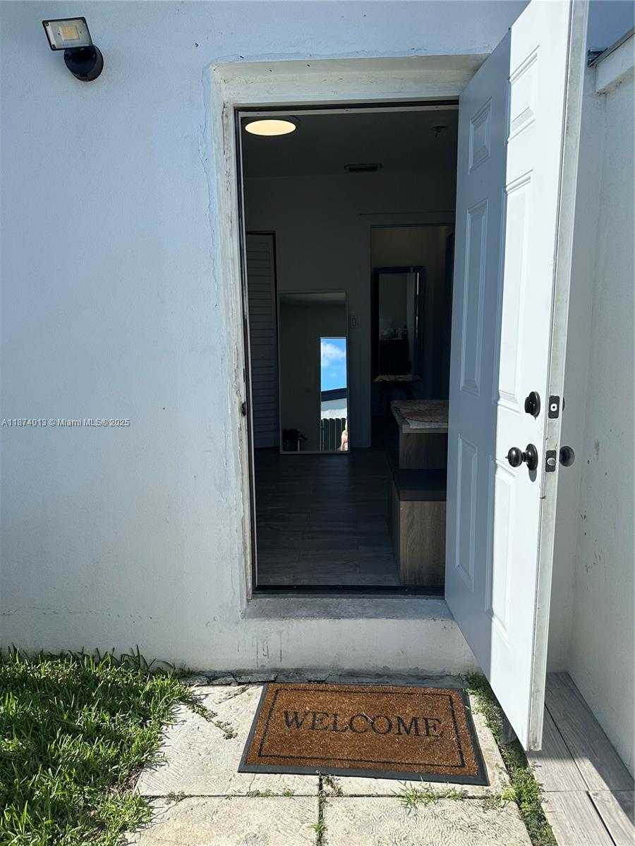 Small Image of 5320 SOUTH WEST 97TH AVE #B, Miami Number 5