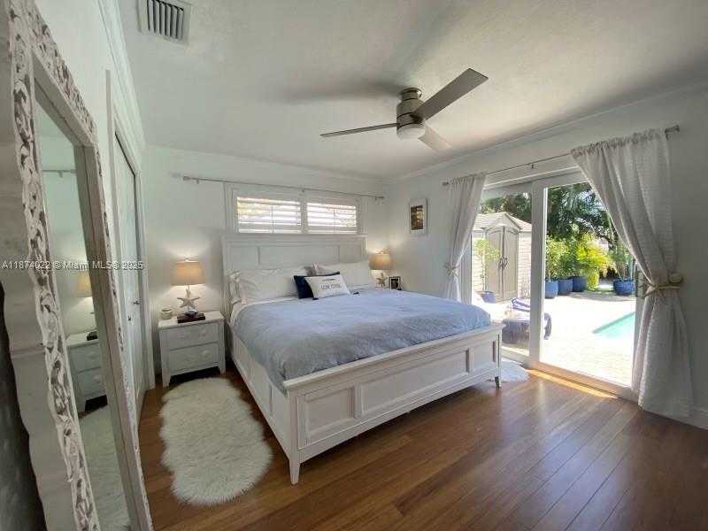 Small Image of 220 SOUTH EAST 9TH ST, Pompano Beach Number 11