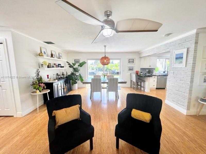 Small Image of 220 SOUTH EAST 9TH ST, Pompano Beach Number 2