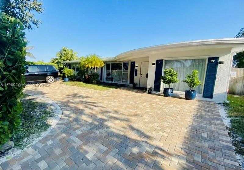 Small Image of 220 SOUTH EAST 9TH ST, Pompano Beach Number 26