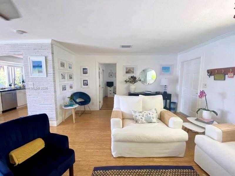 Small Image of 220 SOUTH EAST 9TH ST, Pompano Beach Number 4