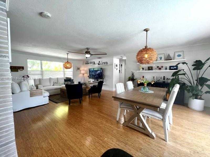 Small Image of 220 SOUTH EAST 9TH ST, Pompano Beach Number 6