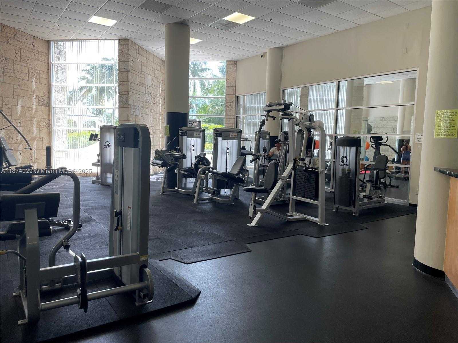 Small Image of 5151 COLLINS AVE #1525, Miami Beach Number 16