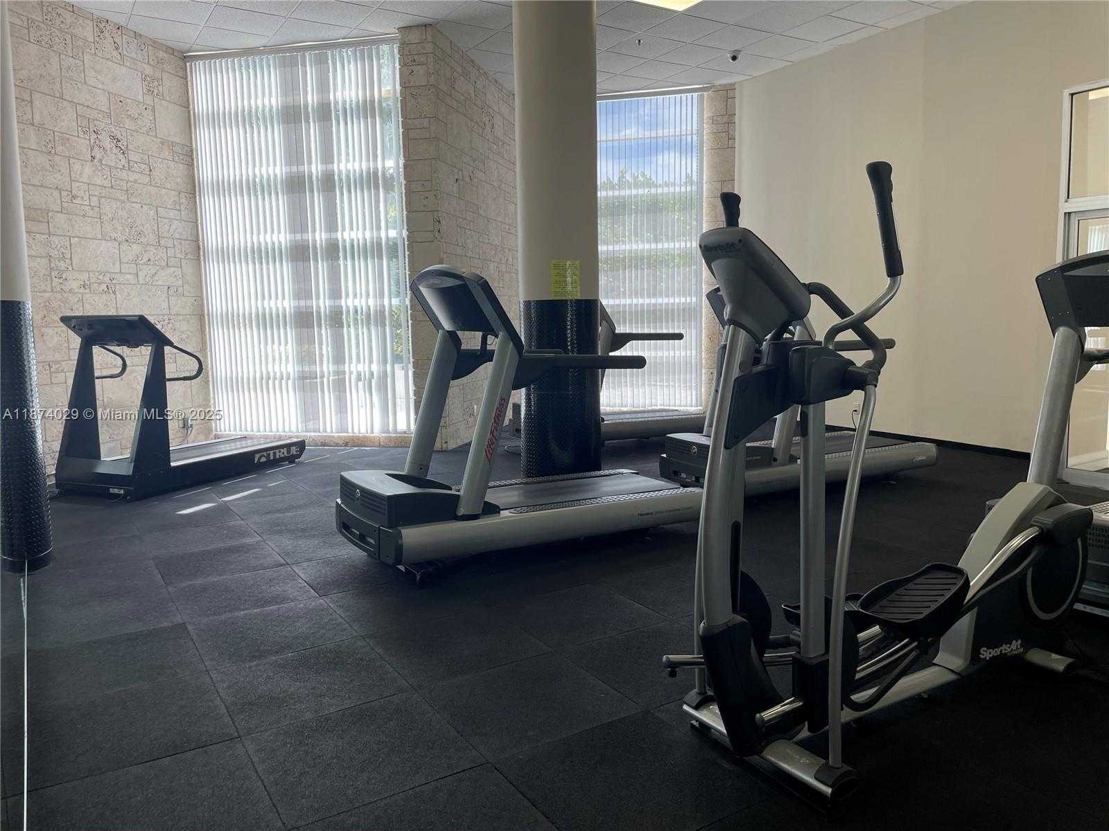 Small Image of 5151 COLLINS AVE #1525, Miami Beach Number 17