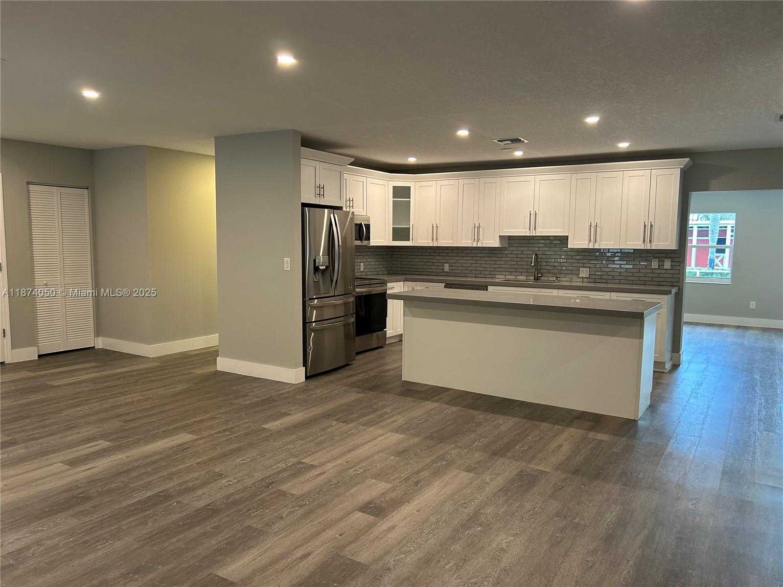 Small Image of 18351 SOUTH WEST 202ND ST #18351, Miami Number 7