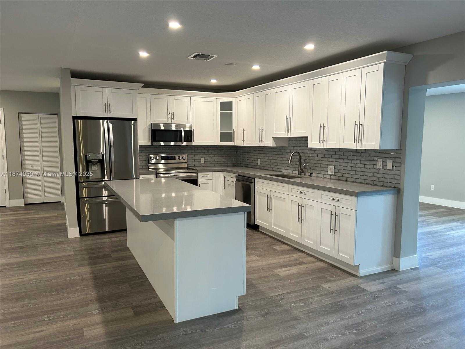 Small Image of 18351 SOUTH WEST 202ND ST #18351, Miami Number 8