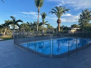 Small Image of Miami Number 3