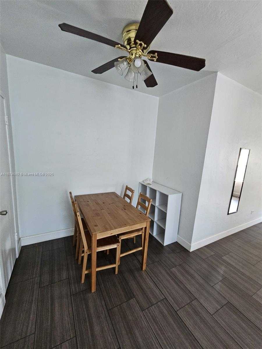 Small Image of 7320 CARLYLE AVE #4, Miami Beach Number 5