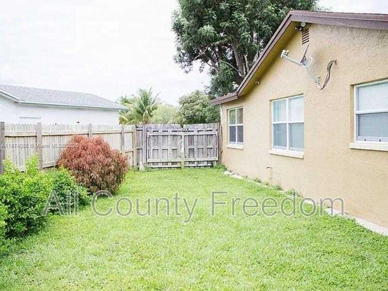 Small Image of 22856 SOUTH WEST 53RD AVE #NA, Boca Raton Number 13