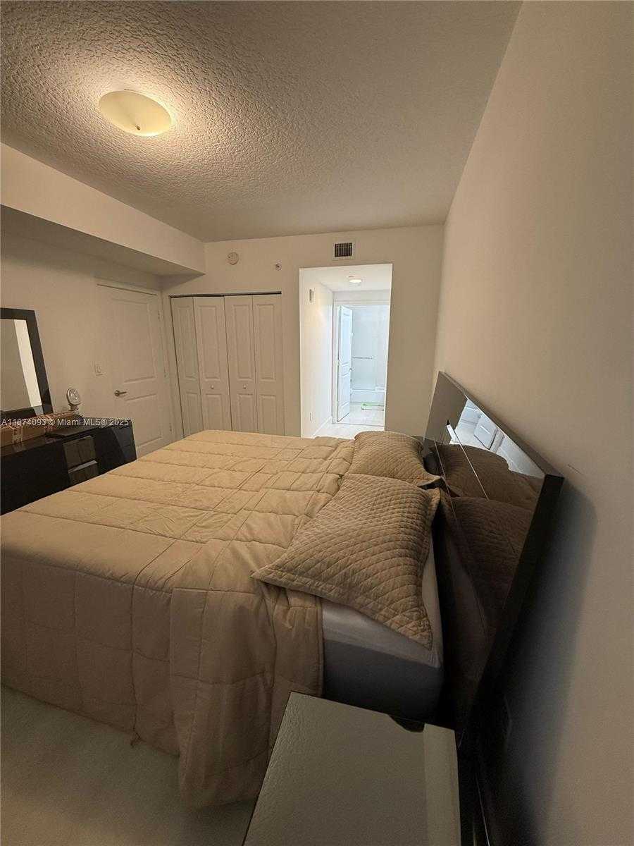 Small Image of 601 NORTH EAST 23RD ST #807, Miami Number 6