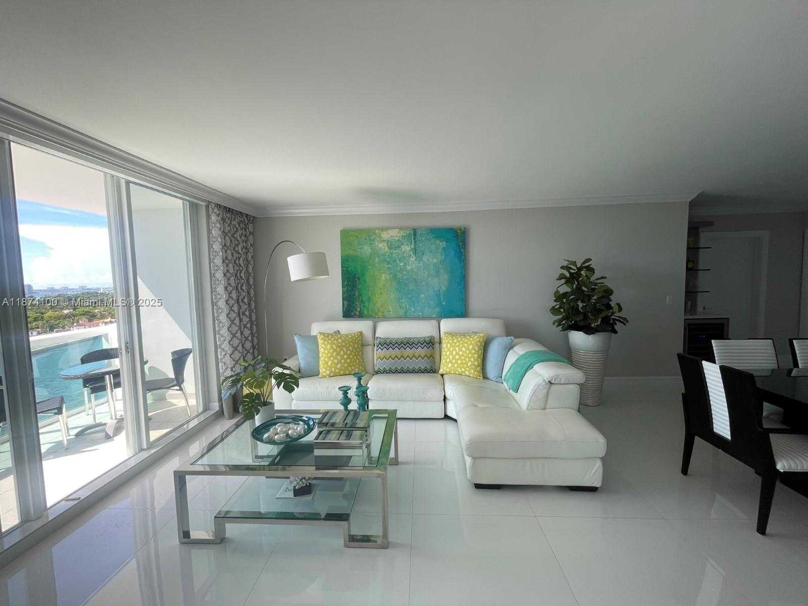 Small Image of 5001 COLLINS AVE #14A, Miami Beach Number 3