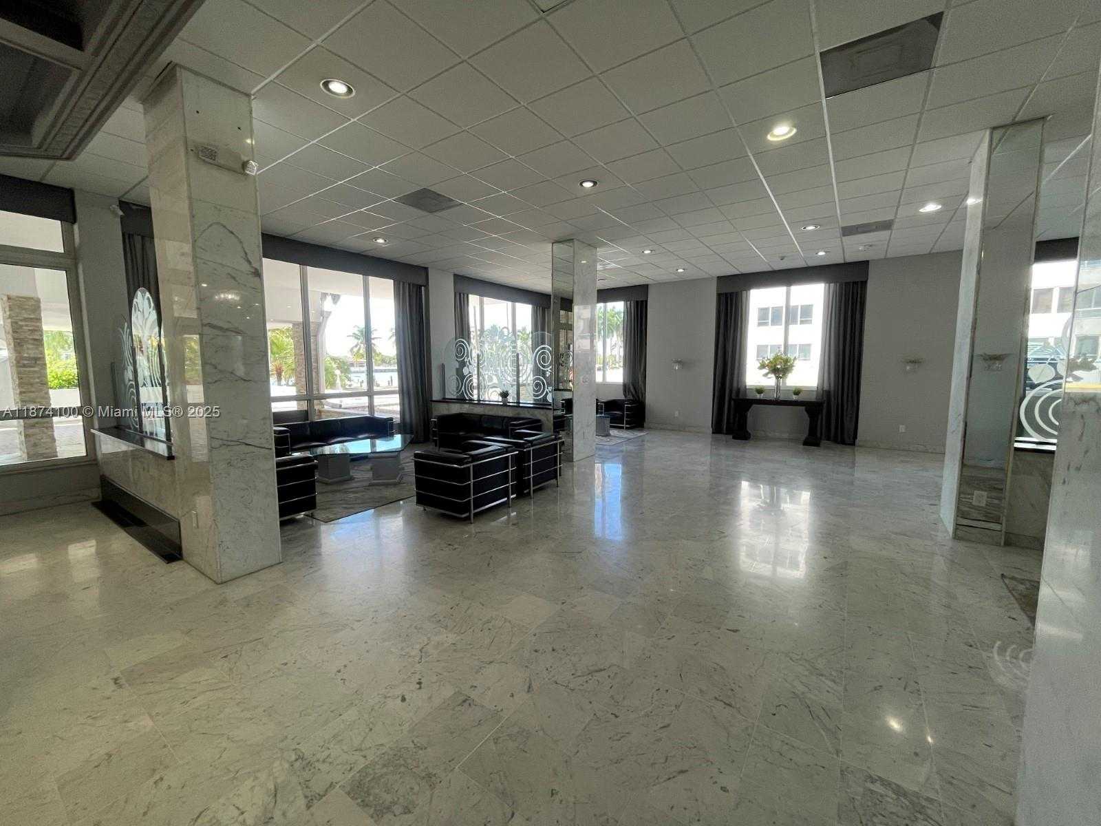 Small Image of 5001 COLLINS AVE #14A, Miami Beach Number 30