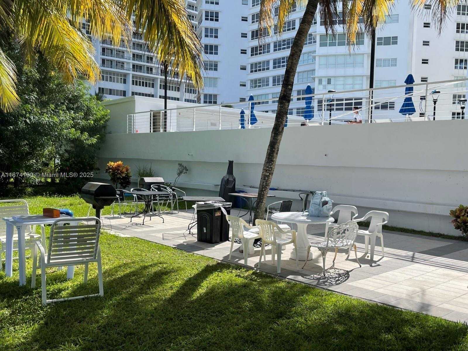 Small Image of 5001 COLLINS AVE #14A, Miami Beach Number 35